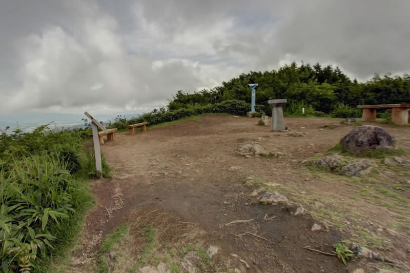 陣馬形山