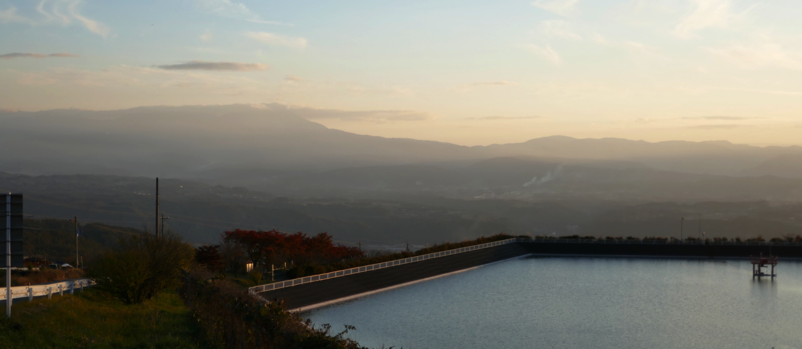 横堰池