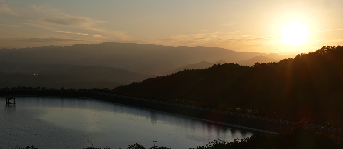 横堰池